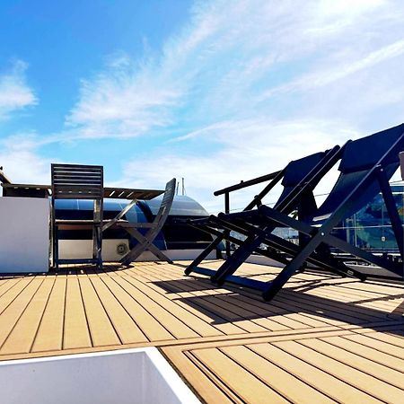 Hotel Casa Flotante En El Puerto De Vigo - Different Charter Zewnętrze zdjęcie