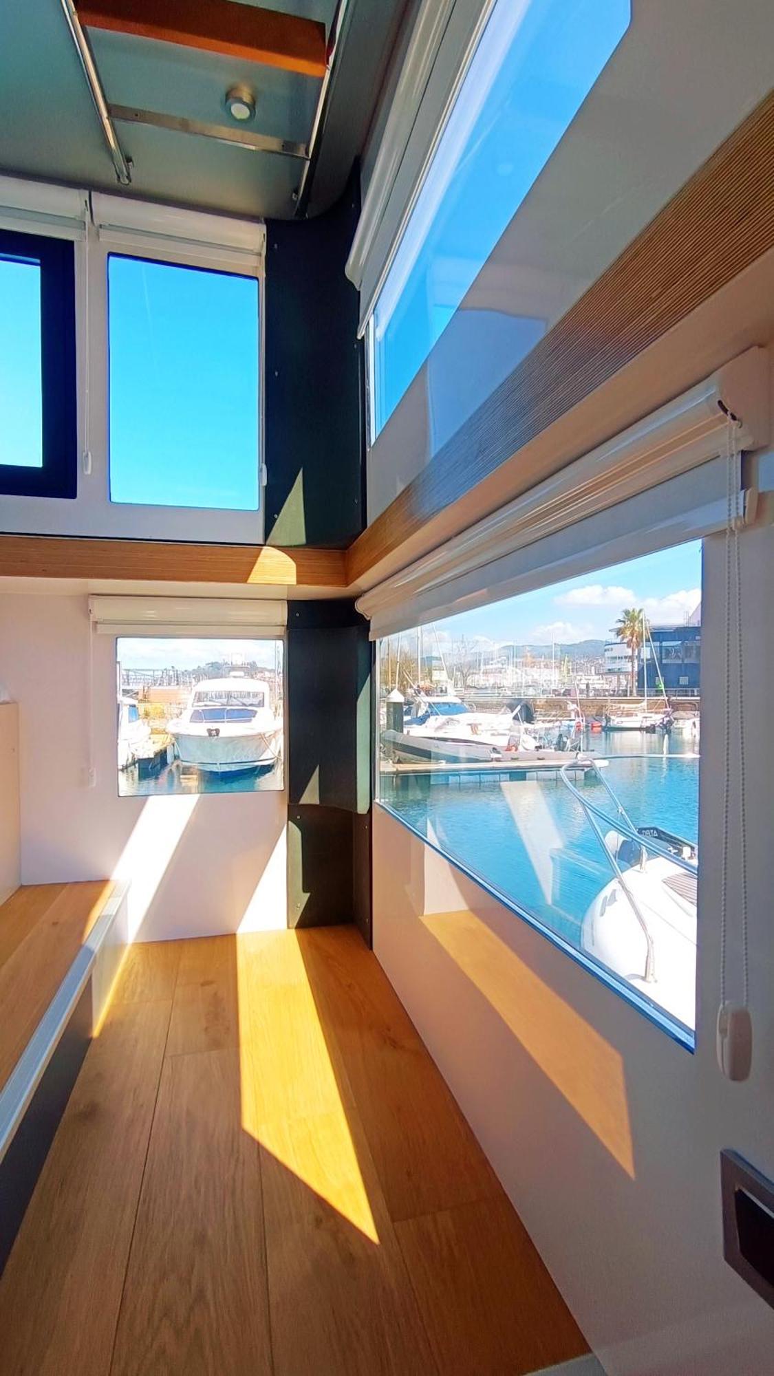 Hotel Casa Flotante En El Puerto De Vigo - Different Charter Zewnętrze zdjęcie